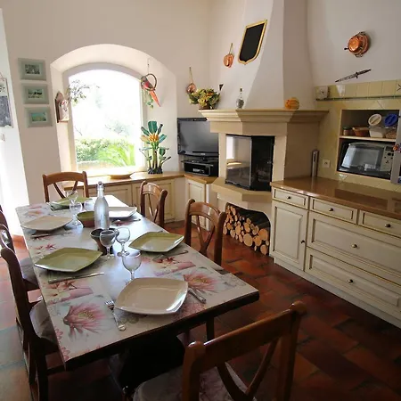 Villa 033 La Renardiere, 10p. Bouches-du-rhone *